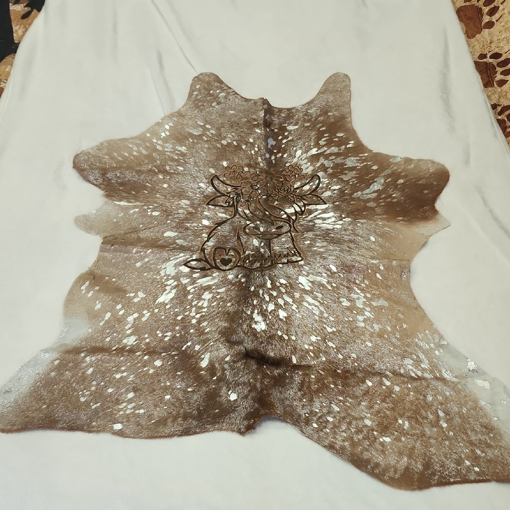 Elegant Brown and Silver Decorative Anumal Hide Rug With Cow 🐮